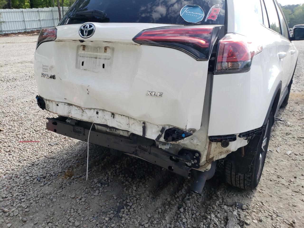 Photo 9 from auction – 2017 TOYOTA RAV4 XLE with VIN 2T3WFREVXHW331435