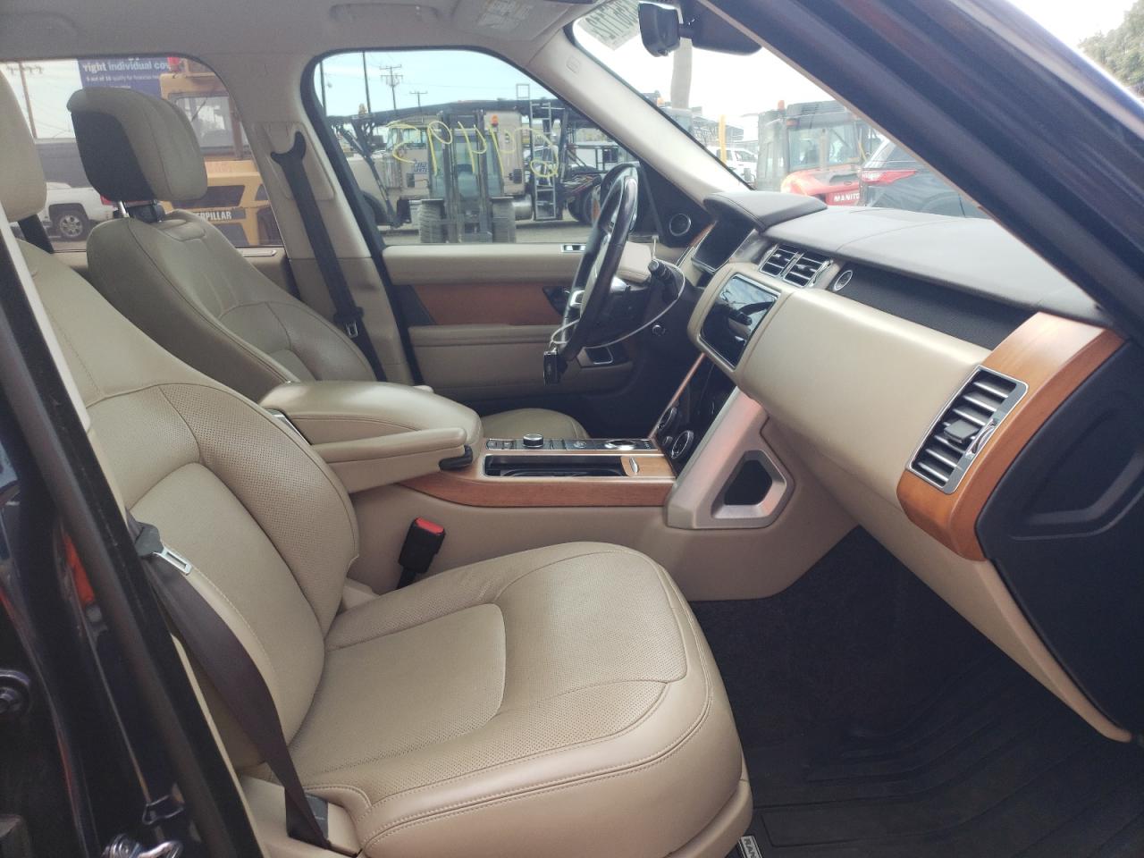 Photo 5 from auction – 2019 LAND ROVER RANGE ROVE with VIN SALGS2SV1KA546762