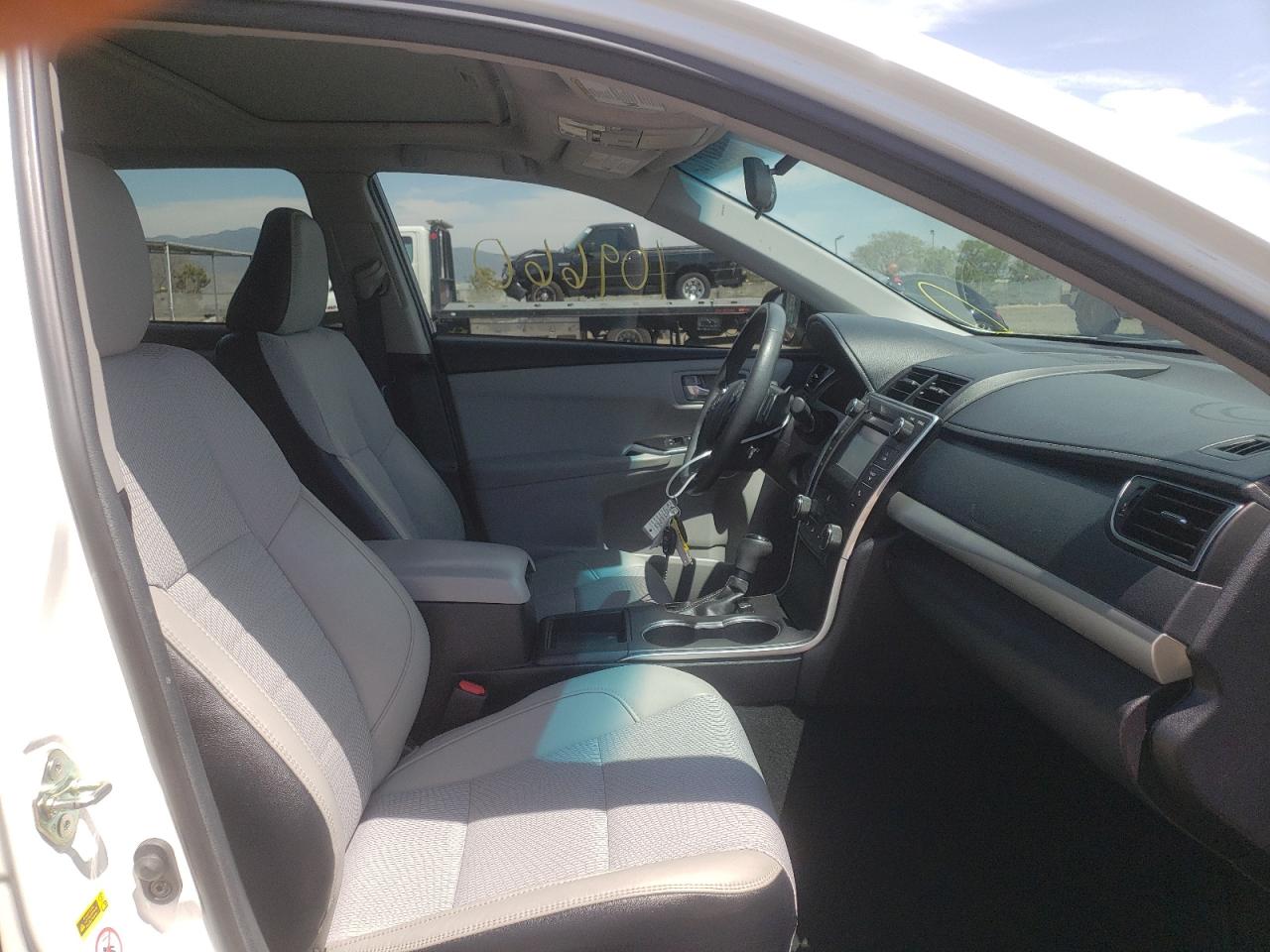 Photo 5 from auction – 2017 TOYOTA CAMRY LE with VIN 4T1BF1FKXHU419186