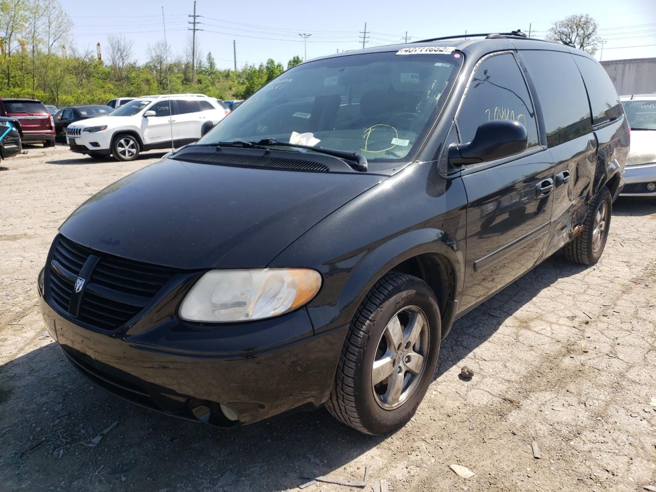 Photo 2 from auction – 2005 DODGE GRAND CARA with VIN 2D4GP44L35R225440