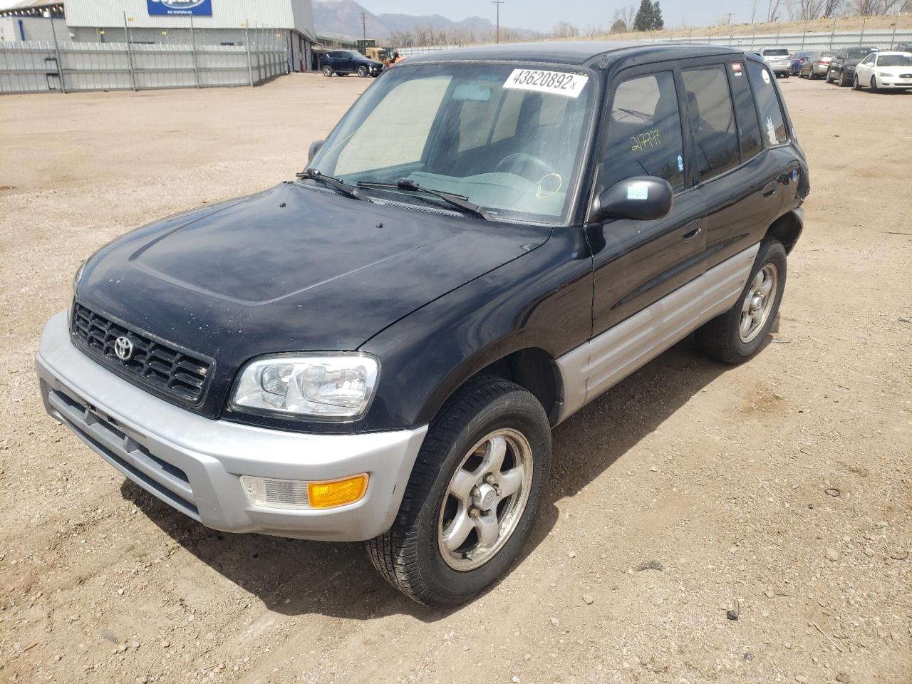 Photo 2 from auction – 1998 TOYOTA RAV4 with VIN JT3GP10V2W7036403