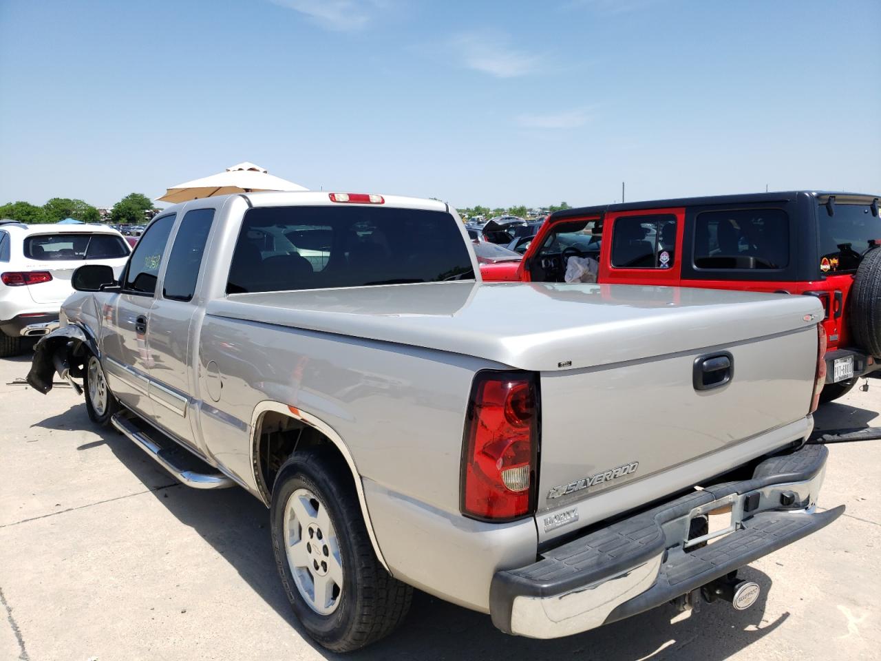 Photo 3 from auction – 2006 CHEVROLET SILVERADO with VIN 1GCEC19T76Z247214