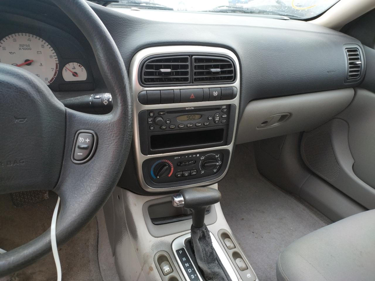 Photo 10 from auction – 2004 SATURN L300 LEVEL with VIN 1G8JC54F54Y507436