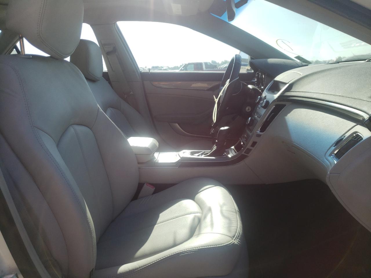 Photo 5 from auction – 2011 CADILLAC CTS with VIN 1G6DA8EYXB0116761