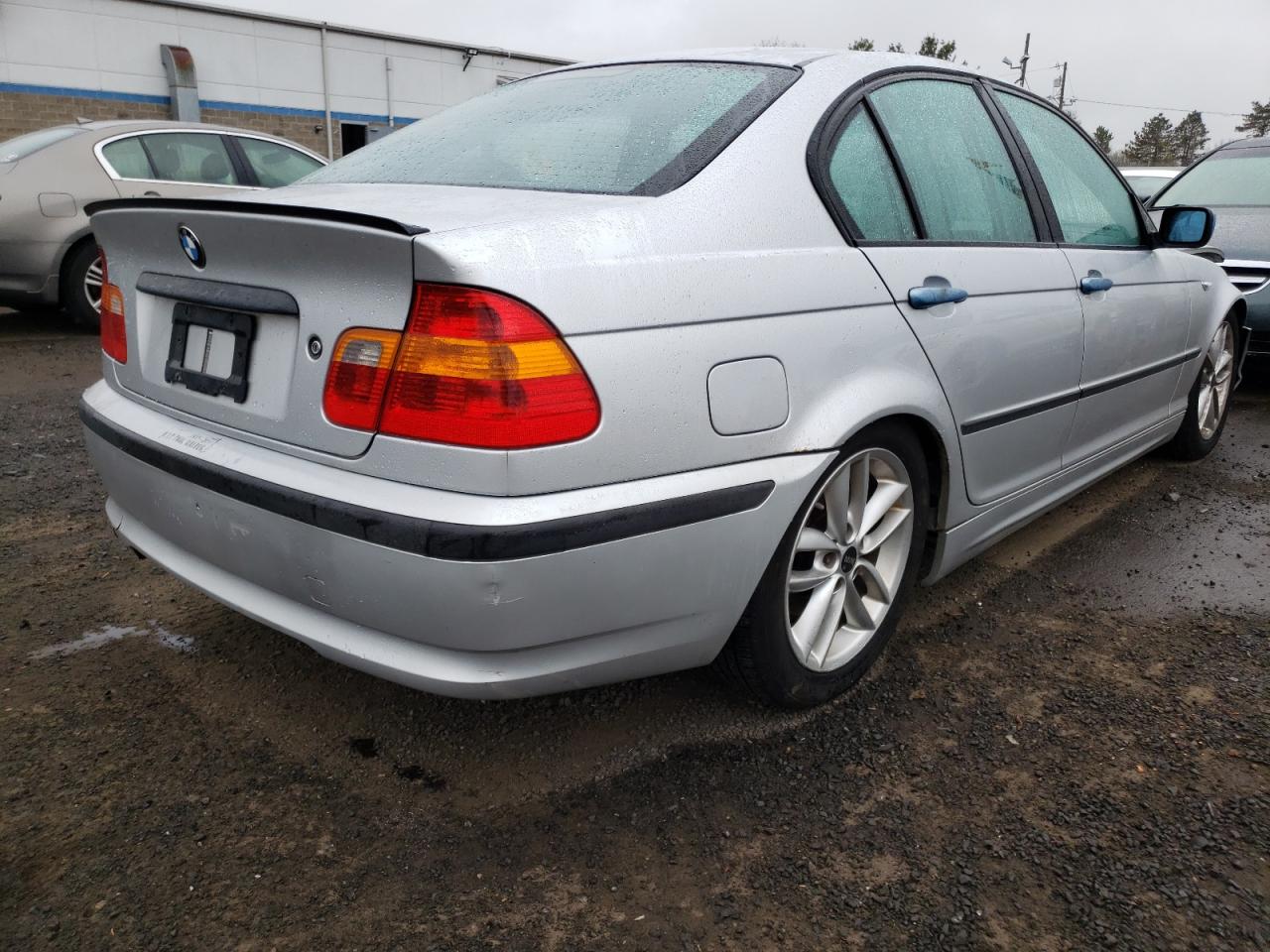 Photo 4 from auction – 2002 BMW 325 I with VIN WBAEV33412KL66206
