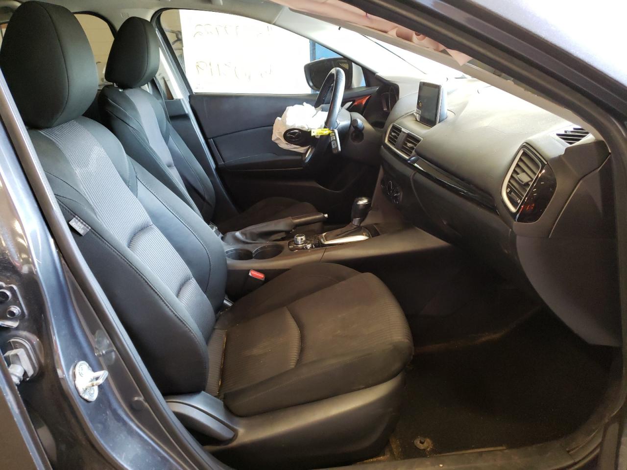 Photo 5 from auction – 2015 MAZDA 3 with VIN 3MZBM1V75FM226188