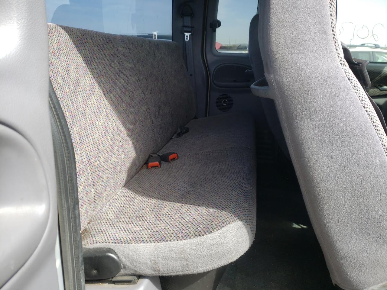 Photo 6 from auction – 2000 DODGE RAM 1500 with VIN 3B7HF13Z7YG110228