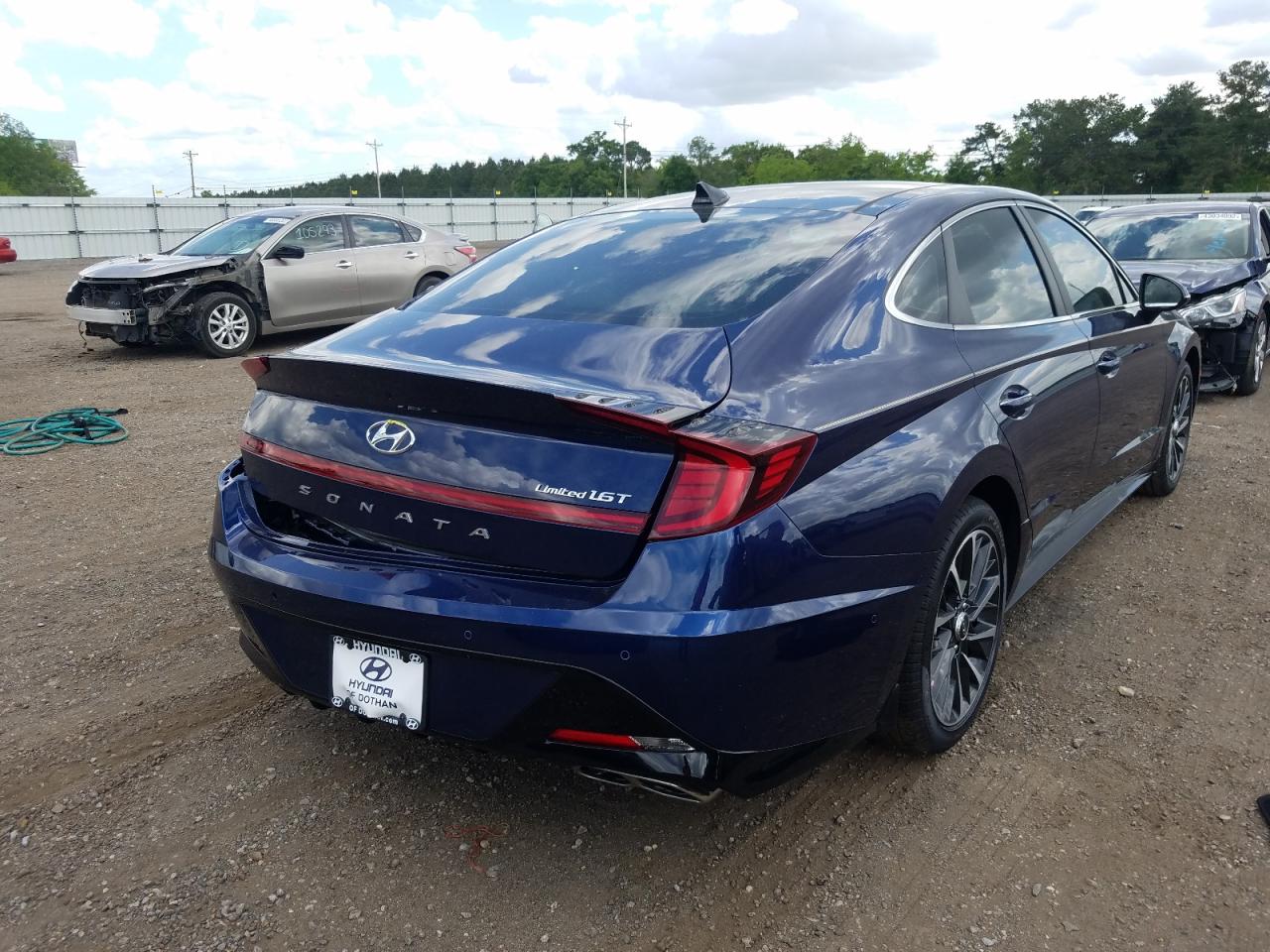 Photo 4 from auction – 2022 HYUNDAI SONATA LIM with VIN 5NPEH4J21NH150697