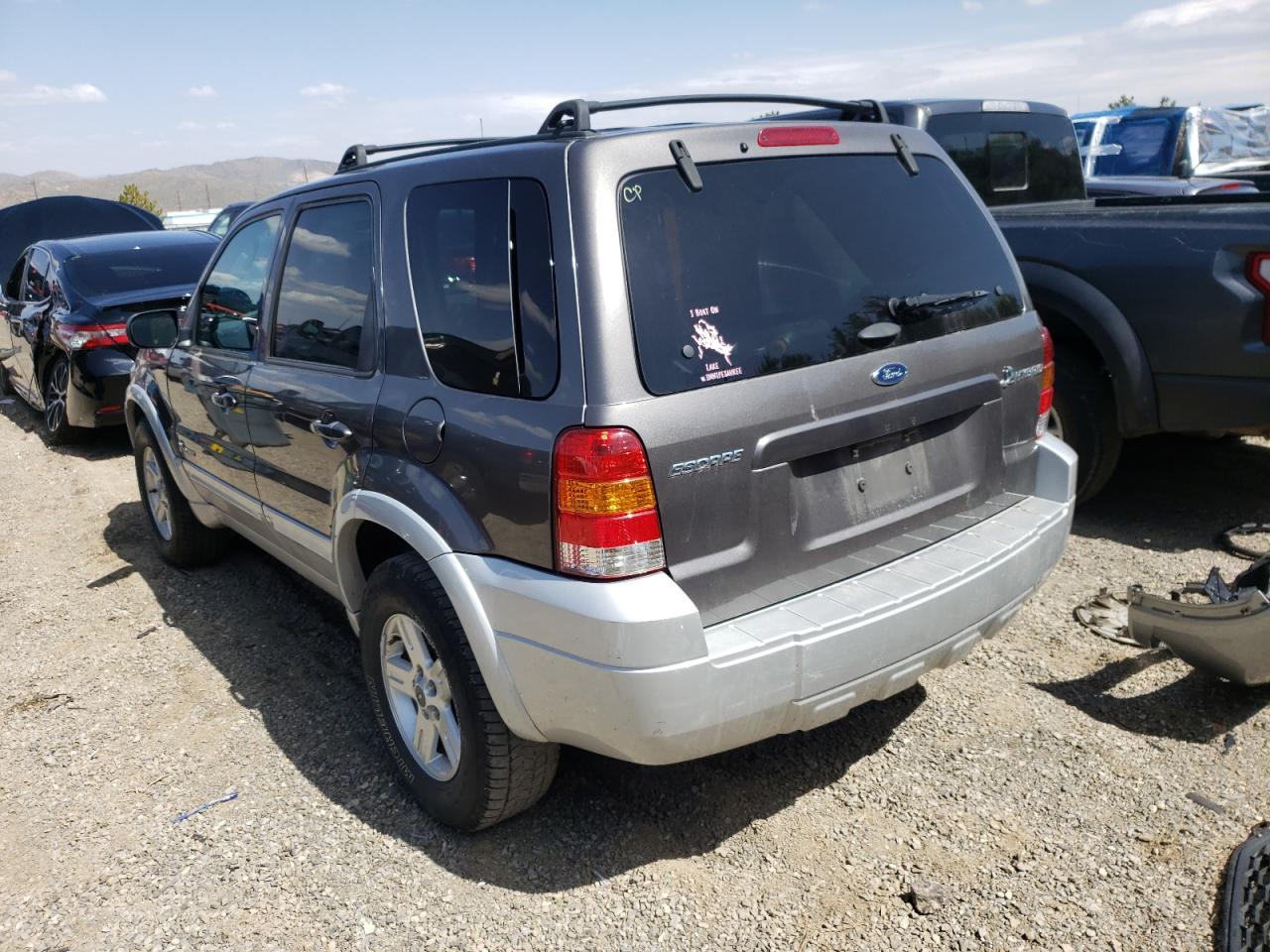 Photo 3 from auction – 2005 FORD ESCAPE HEV with VIN 1FMCU96H15KD30126