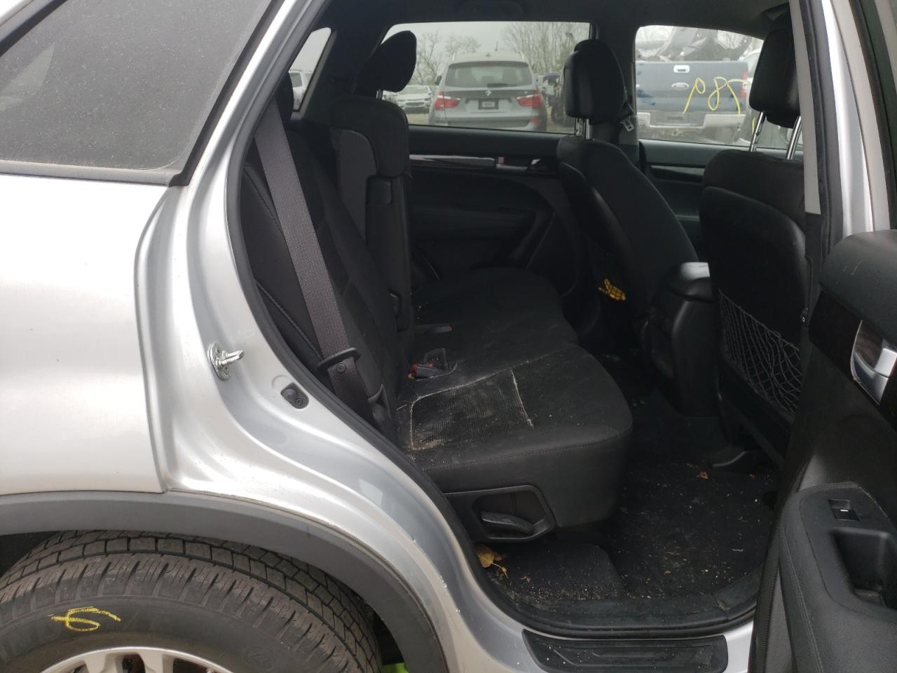Photo 6 from auction – 2015 KIA SORENTO LX with VIN 5XYKT3A63FG594400