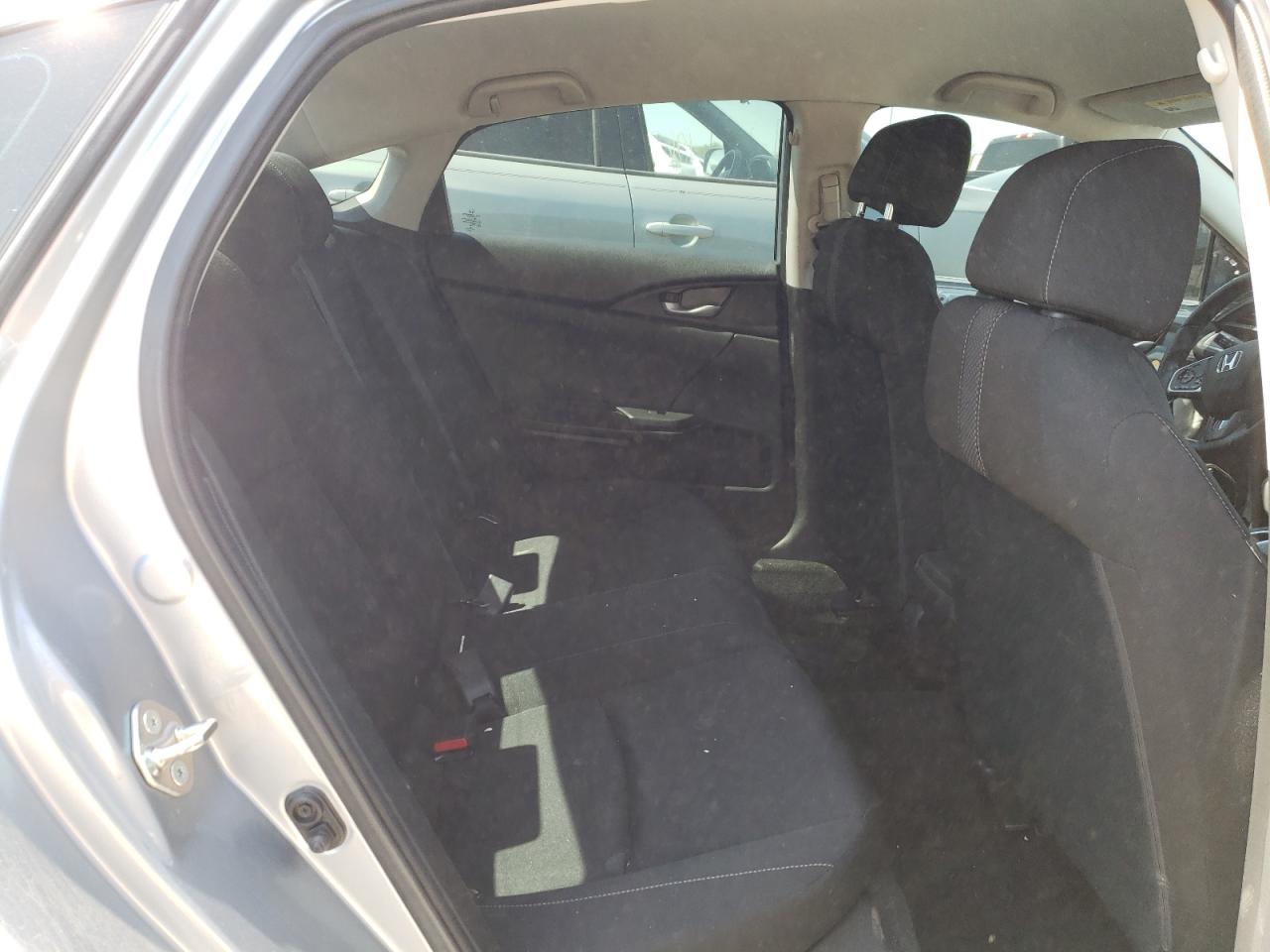 Photo 6 from auction – 2019 HONDA CIVIC LX with VIN 2HGFC2F69KH516334