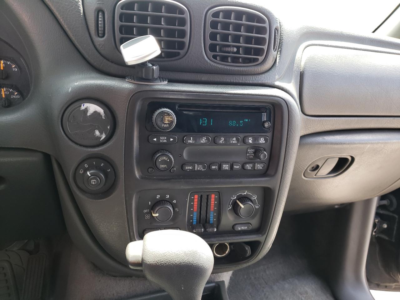 Photo 9 from auction – 2004 CHEVROLET TRAILBLAZE with VIN 1GNDS13S942377779