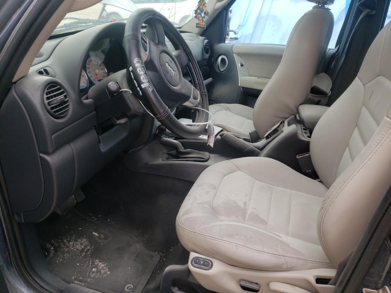 Photo 5 from auction – 2002 JEEP LIBERTY LI with VIN 1J8GL58K02W245785