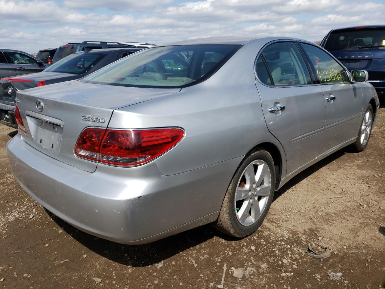 Photo 4 from auction – 2005 LEXUS ES 330 with VIN JTHBA30G855092004