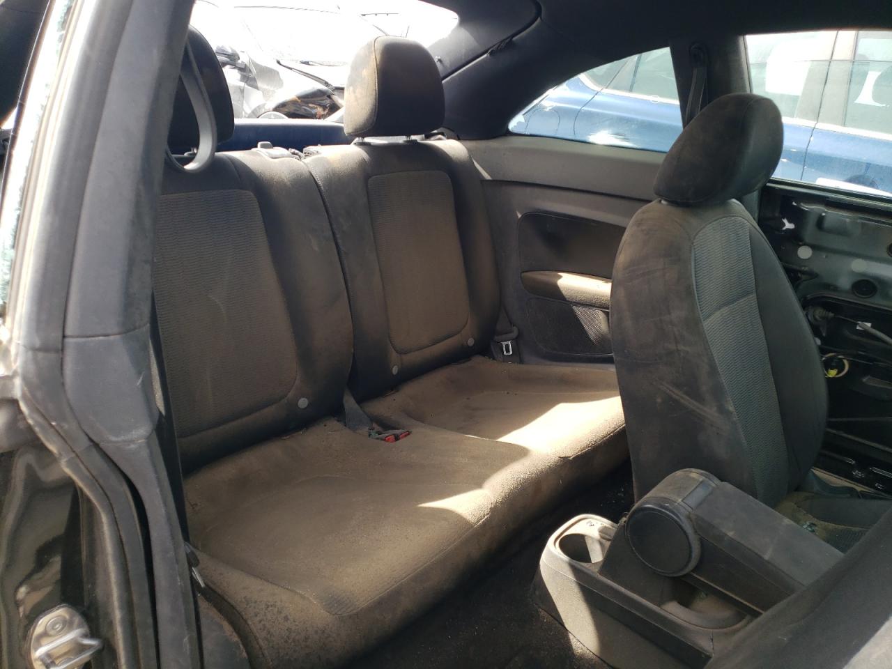 Photo 6 from auction – 2014 VOLKSWAGEN BEETLE with VIN 3VWF17AT6EM641700