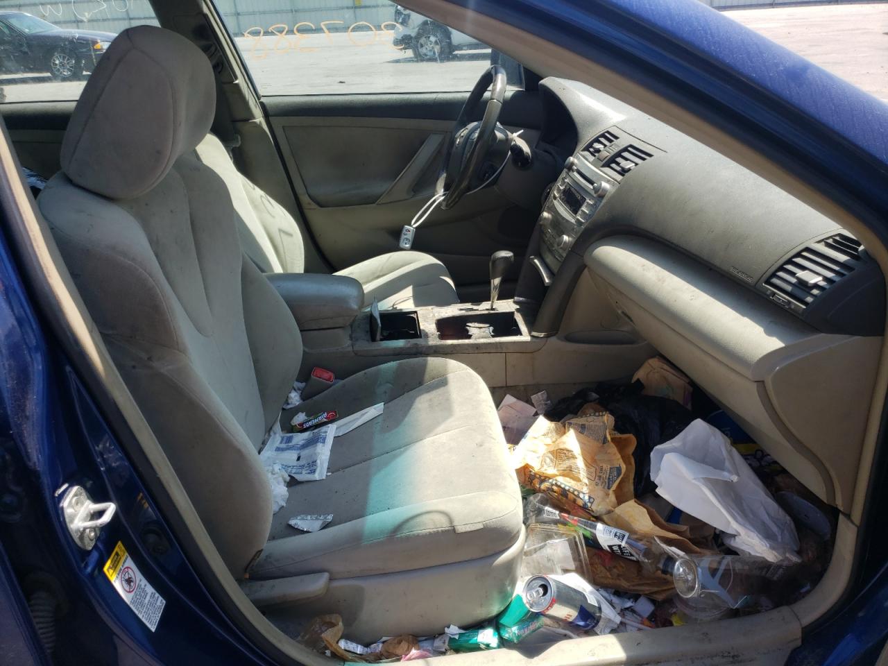 Photo 5 from auction – 2011 TOYOTA CAMRY HYBR with VIN 4T1BB3EK4BU132118