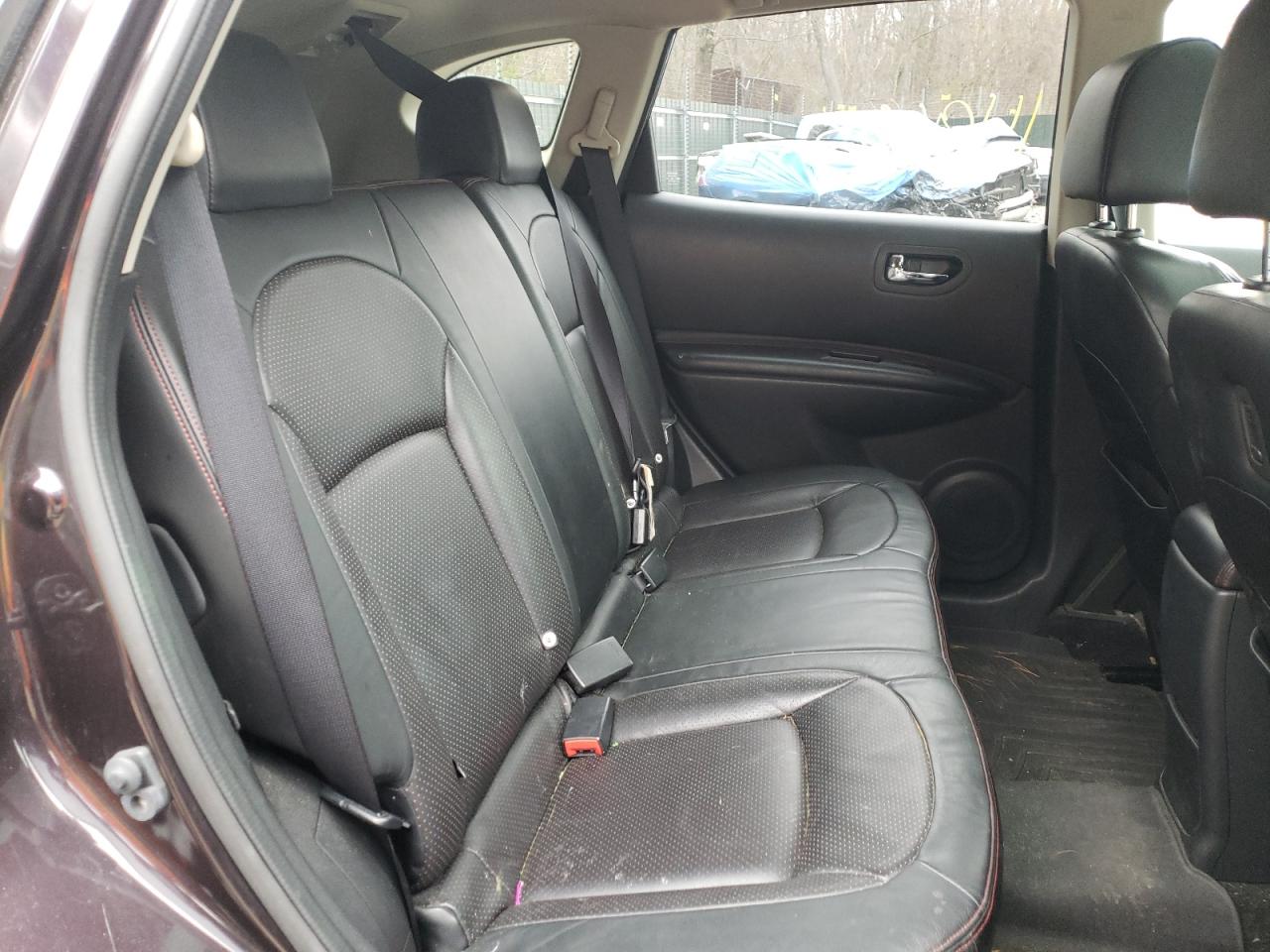 Photo 6 from auction – 2011 NISSAN ROGUE S with VIN JN8AS5MV7BW252835