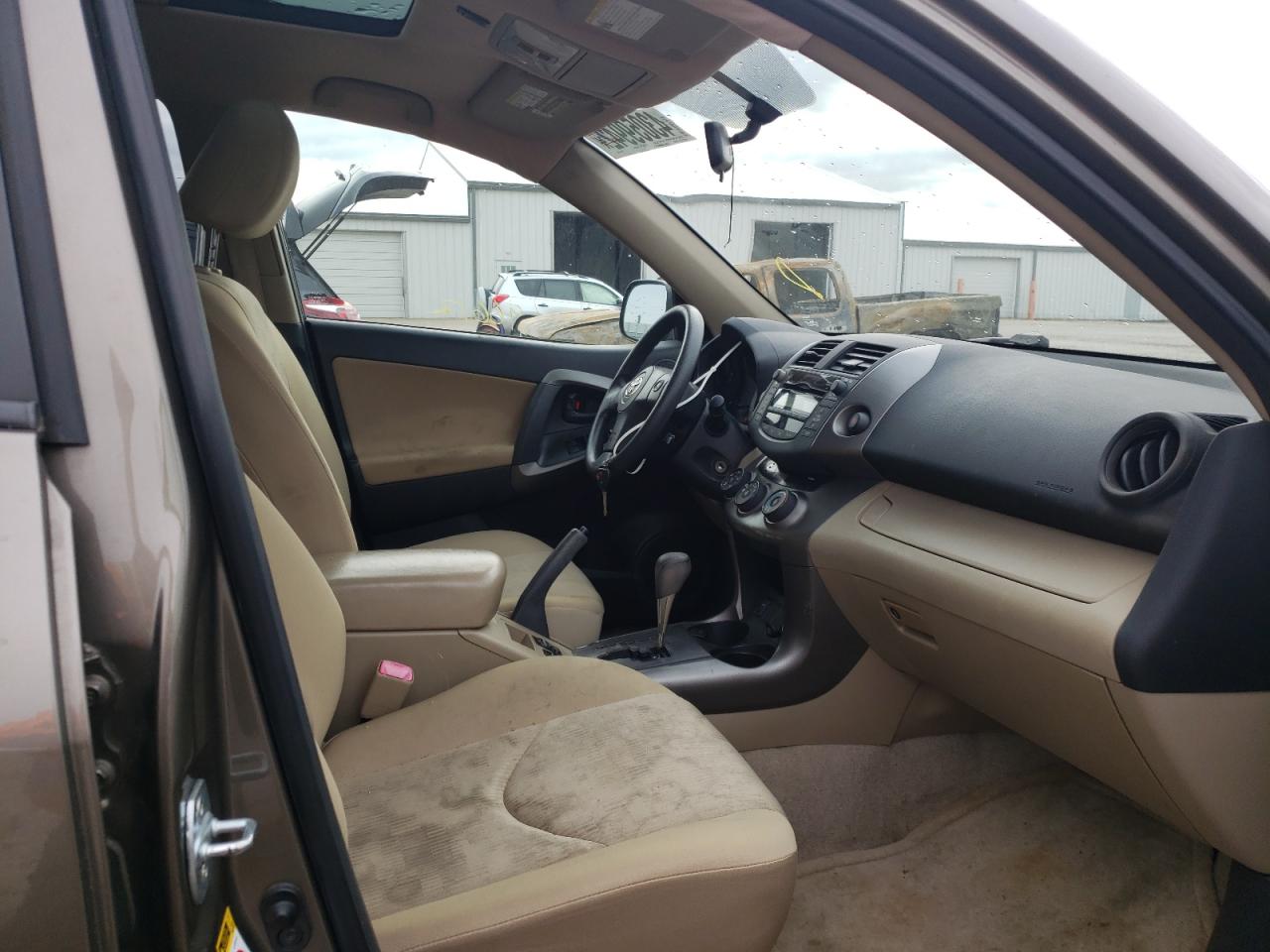 Photo 5 from auction – 2010 TOYOTA RAV4 with VIN JTMZF4DV1A5026792