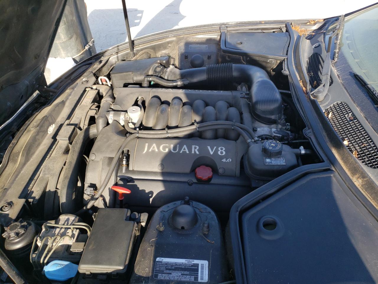 Photo 7 from auction – 2000 JAGUAR XK8 with VIN SAJJA41C2YNA05687