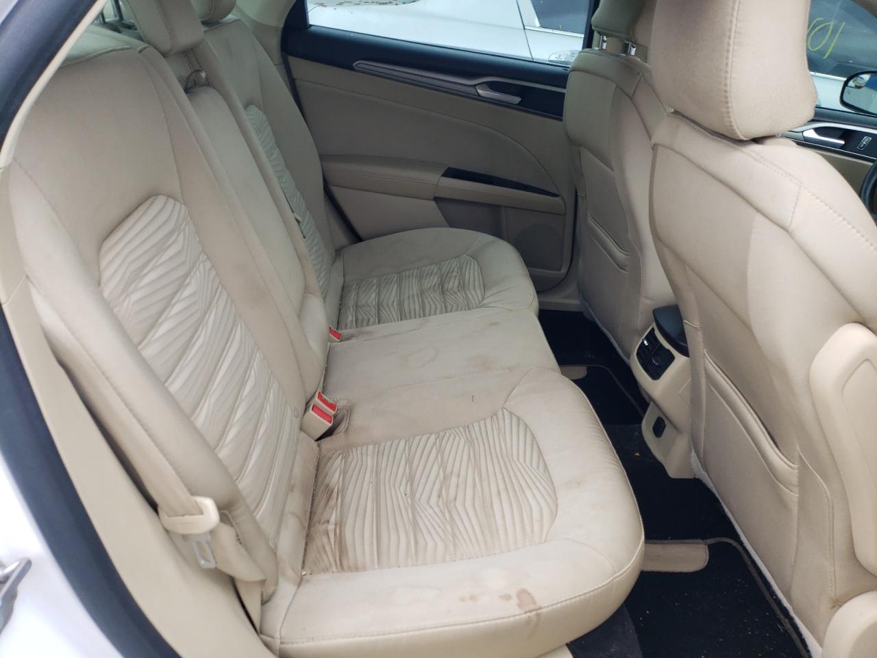 Photo 6 from auction – 2016 FORD FUSION SE with VIN 3FA6P0H75GR119881