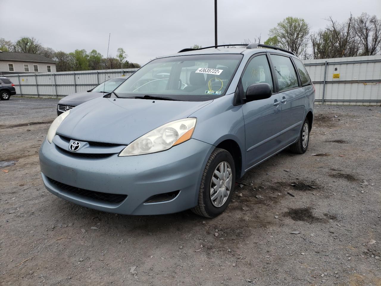 Photo 2 from auction – 2010 TOYOTA SIENNA CE with VIN 5TDKK4CC4AS307363