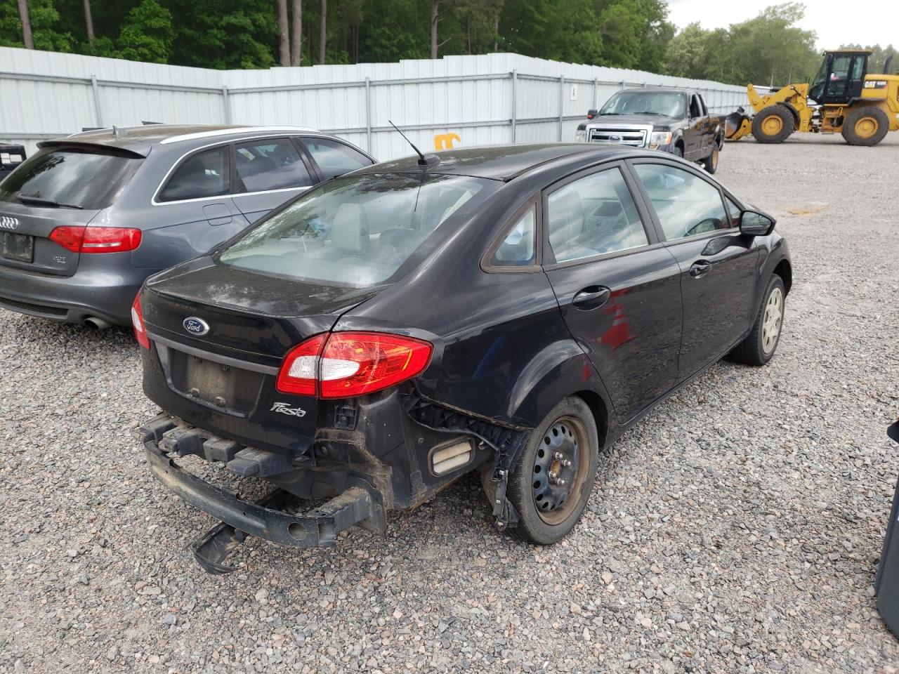 Photo 4 from auction – 2013 FORD FIESTA S with VIN 3FADP4AJ5DM223882