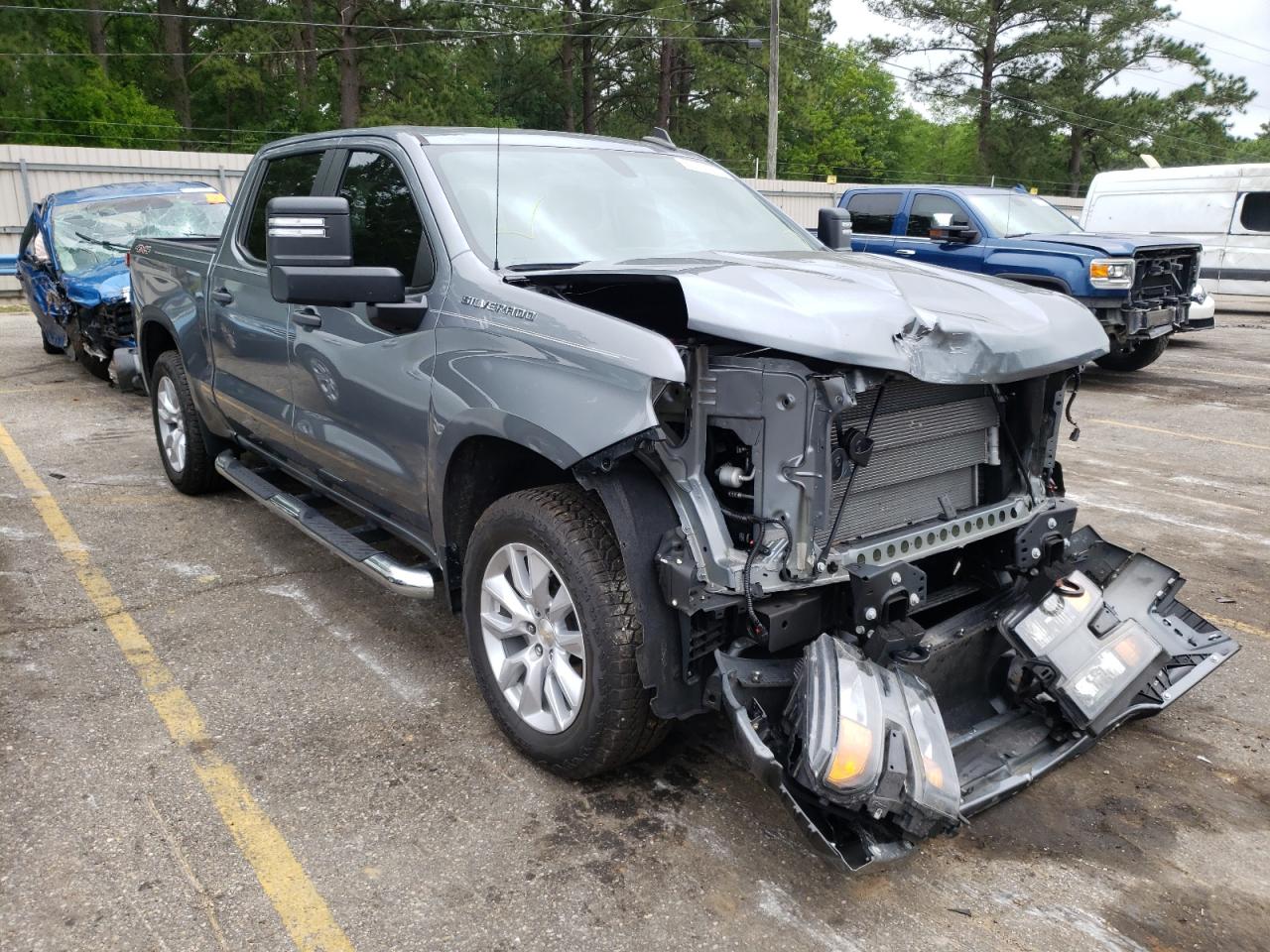 CHEVROLET SILVERADO 2020 with VIN 3GCUYBEF5LG392640 - Photo from auction