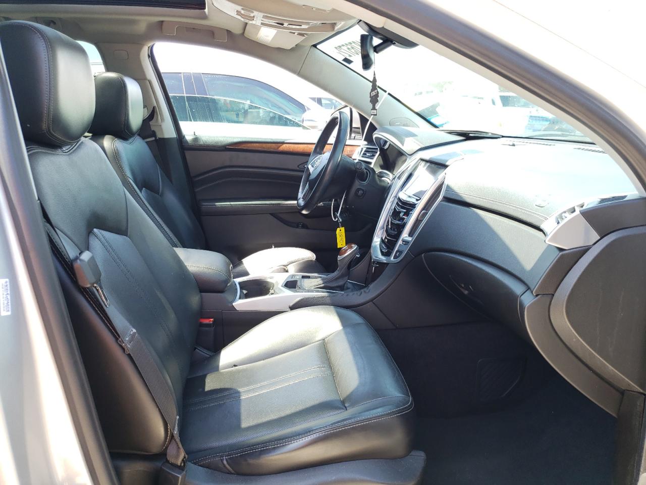 Photo 5 from auction – 2014 CADILLAC SRX LUXURY with VIN 3GYFNBE38ES550101