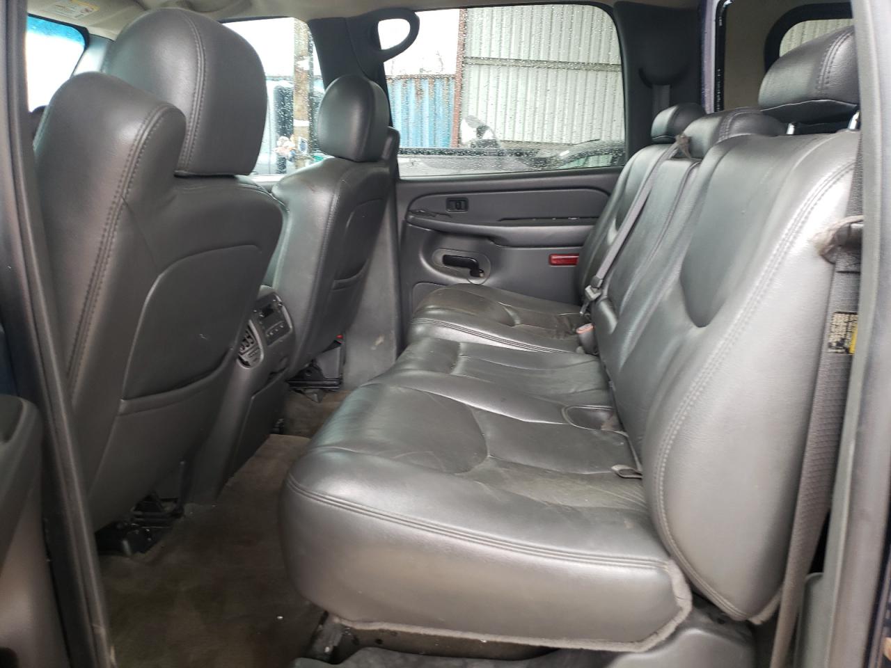 Photo 6 from auction – 2005 CHEVROLET SILVERADO with VIN 1GCHK23295F887852