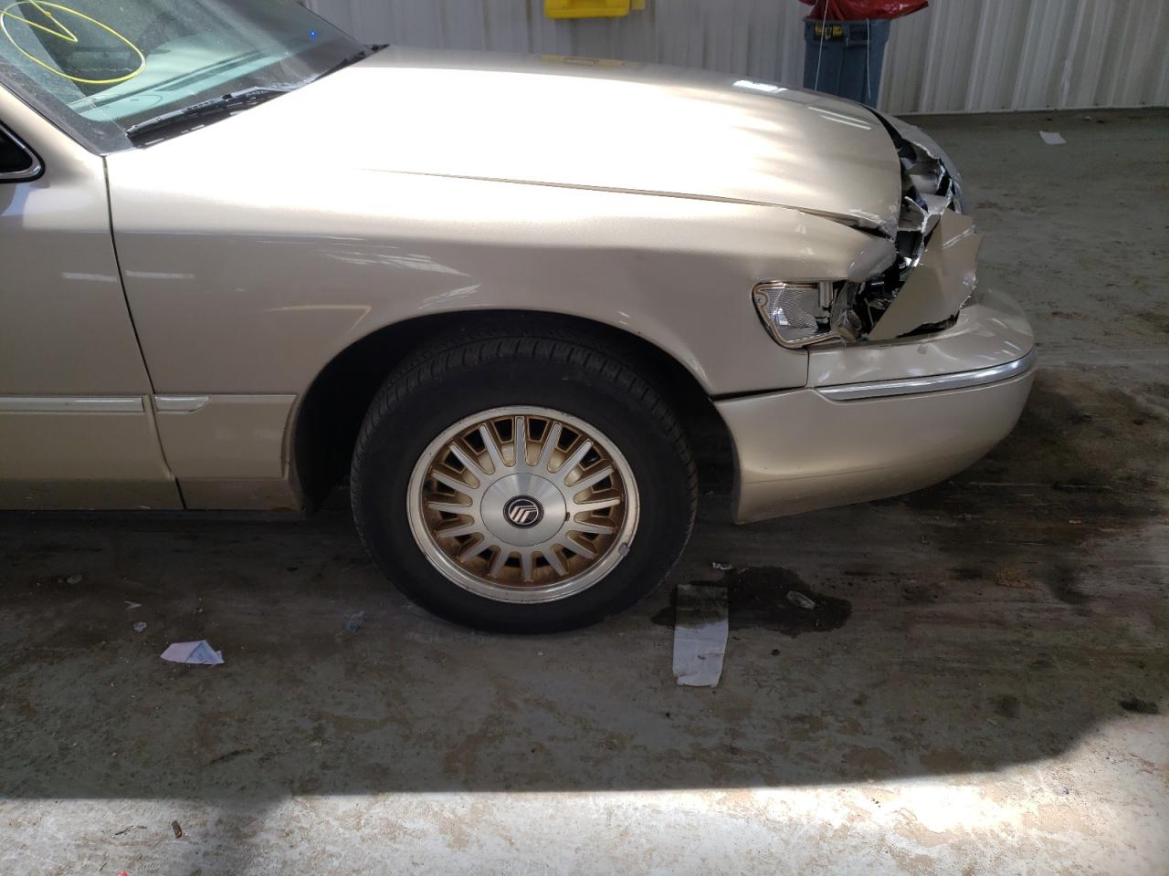 Photo 9 from auction – 2000 MERCURY GRAND MARQ with VIN 2MEFM75W7YX733050