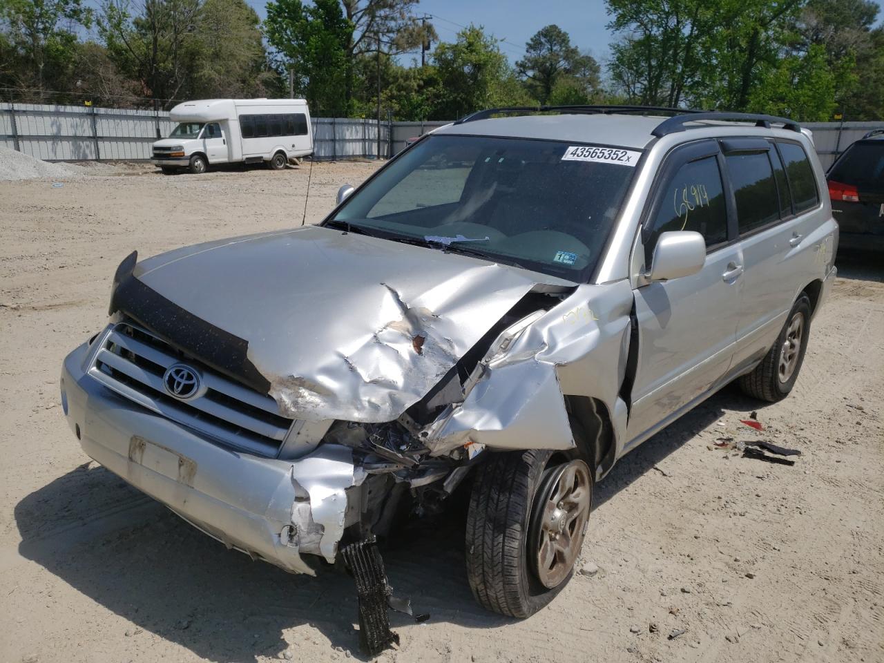 Photo 2 from auction – 2005 TOYOTA HIGHLANDER with VIN JTEGD21A450122336