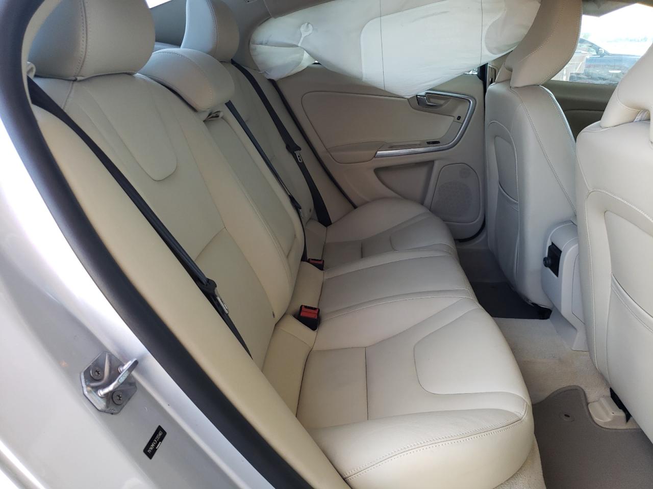 Photo 6 from auction – 2015 VOLVO S60 PREMIE with VIN YV140MFK3F2355463