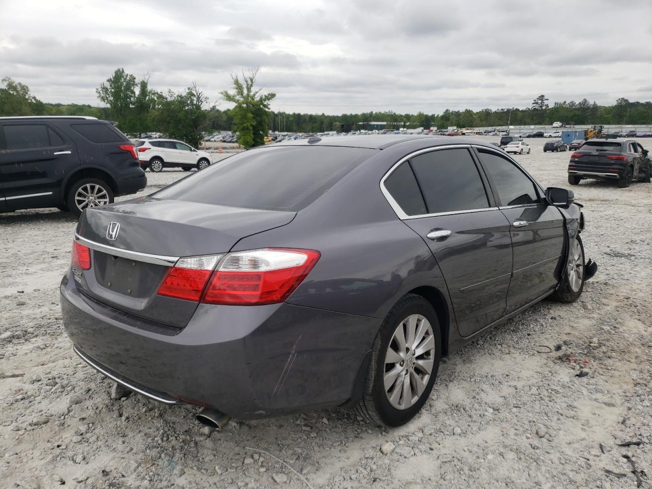 Photo 4 from auction – 2015 HONDA ACCORD EXL with VIN 1HGCR2F82FA007595