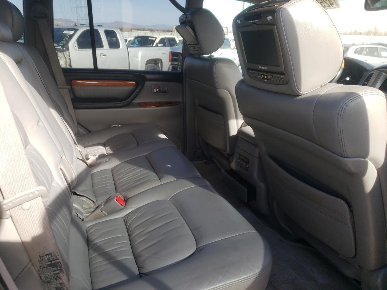 Photo 6 from auction – 2005 LEXUS LX 470 with VIN JTJHT00WX54001328