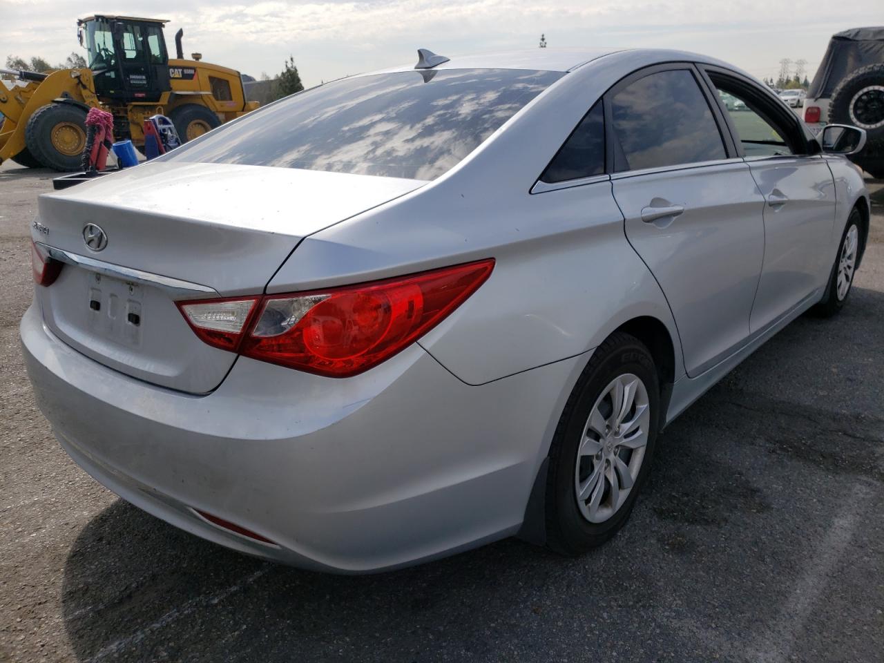 Photo 4 from auction – 2013 HYUNDAI SONATA GLS with VIN 5NPEB4AC1DH521902