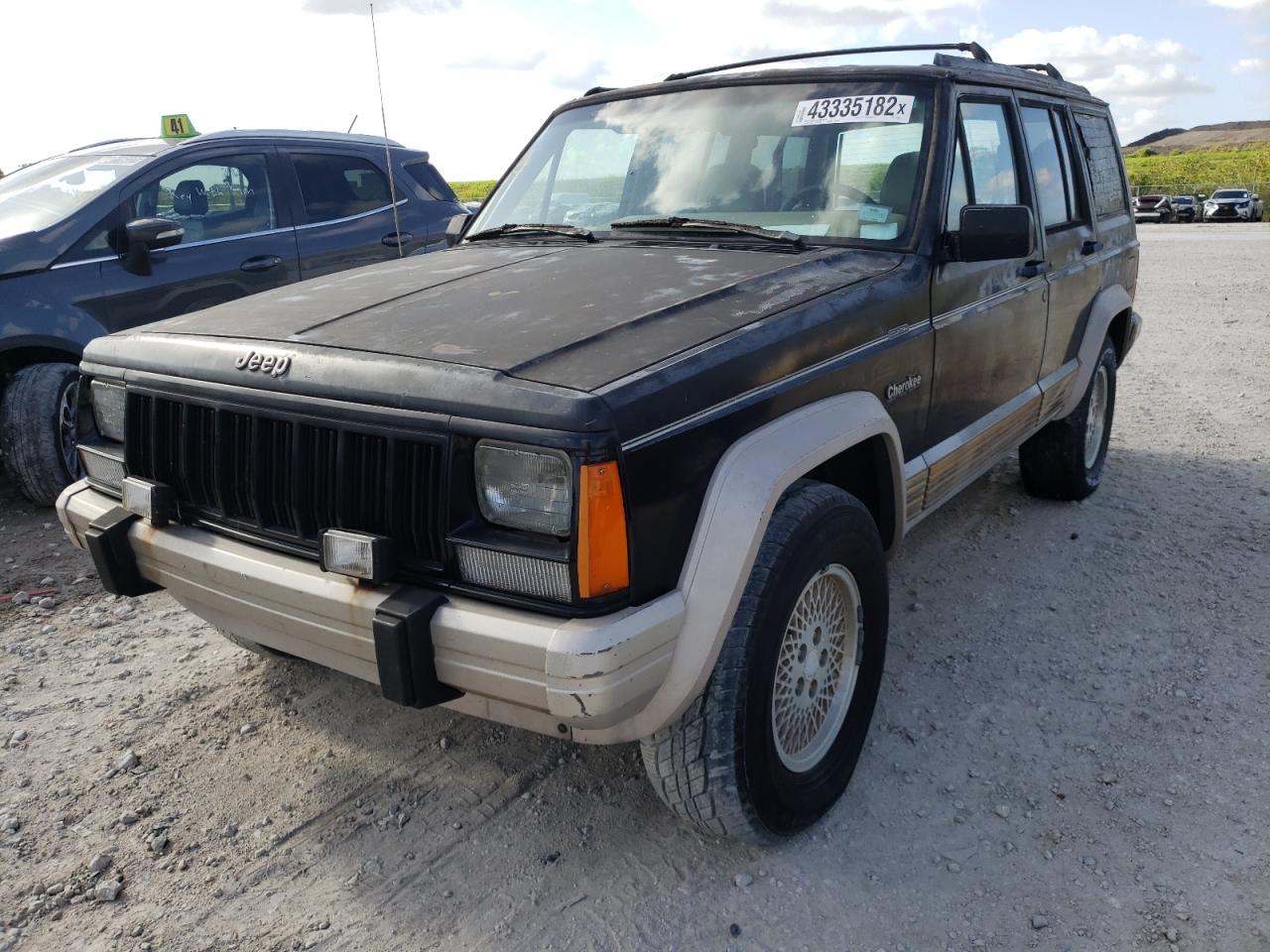 Photo 2 from auction – 1996 JEEP CHEROKEE C with VIN 1J4FT78S5TL229481