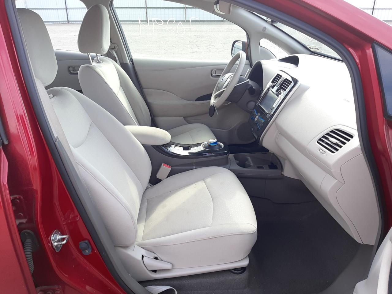 Photo 5 from auction – 2011 NISSAN LEAF SV with VIN JN1AZ0CP3BT004020