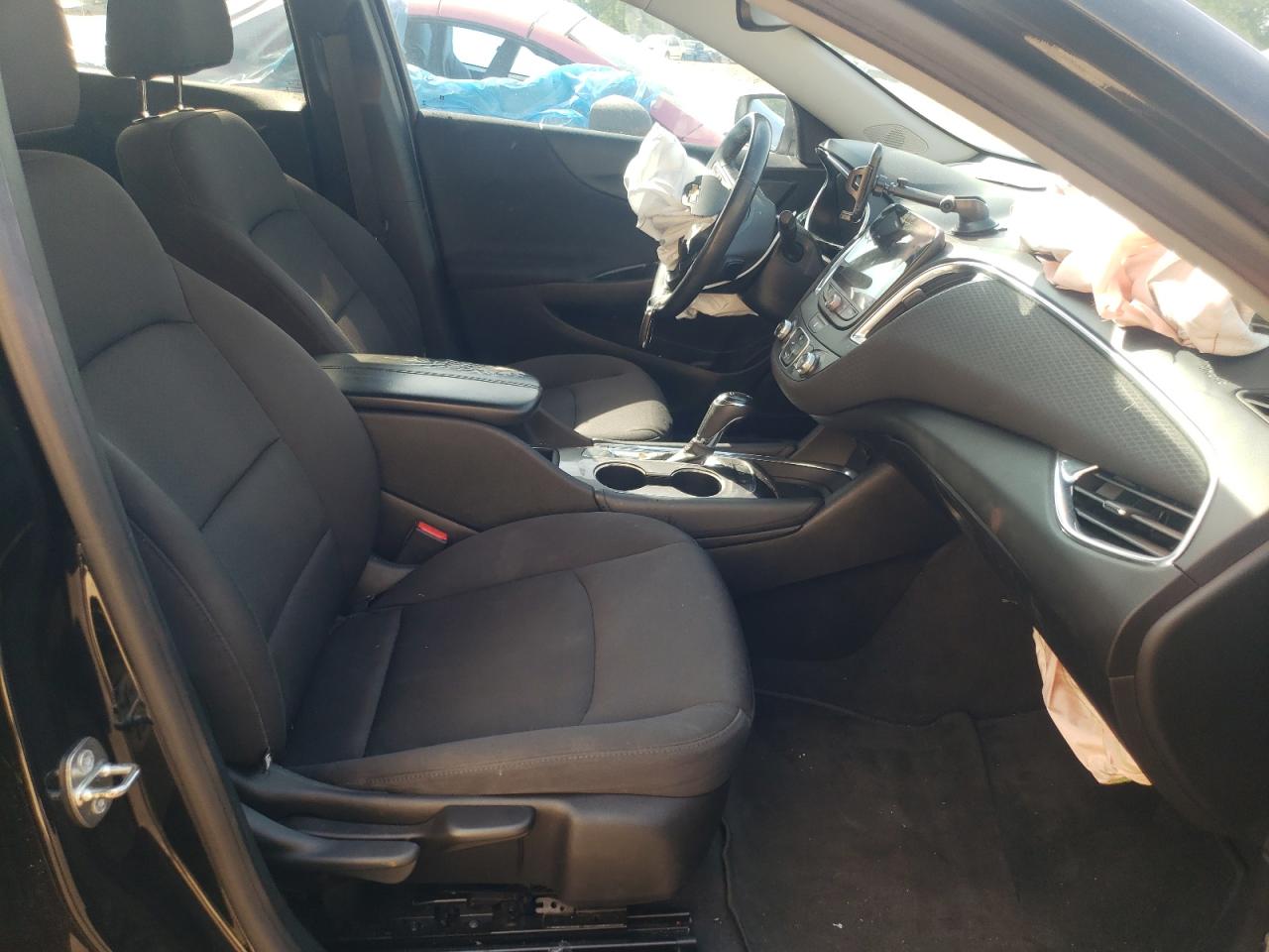 Photo 5 from auction – 2016 CHEVROLET MALIBU LT with VIN 1G1ZE5ST0GF230697