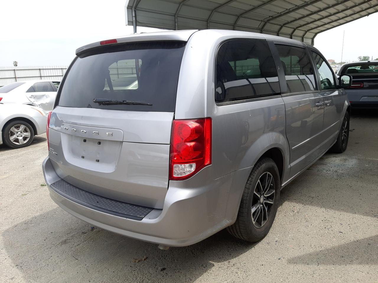Photo 4 from auction – 2016 DODGE GRAND CARA with VIN 2C4RDGBG2GR347666