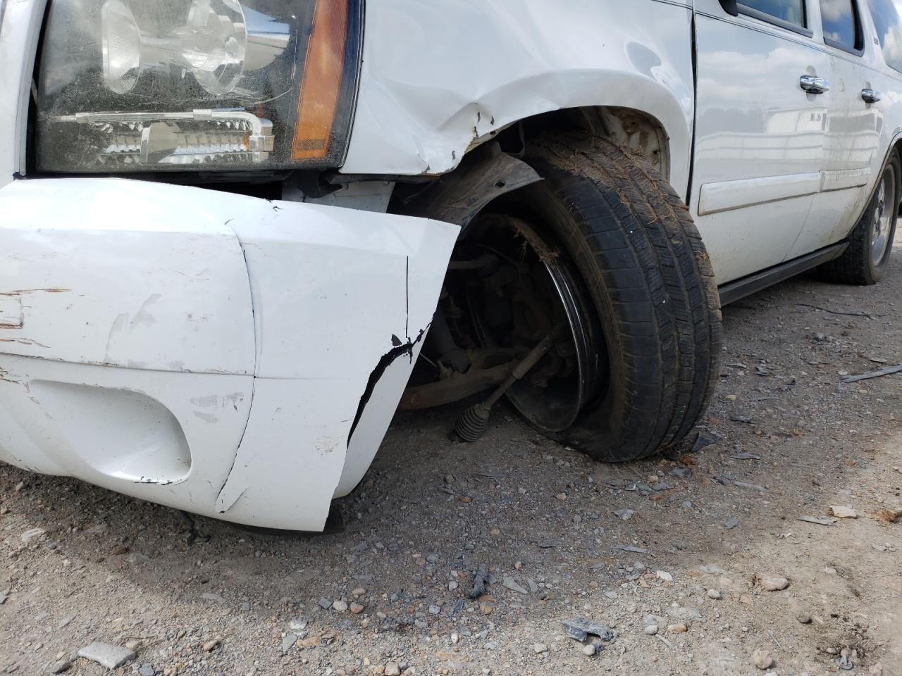 Photo 10 from auction – 2007 CHEVROLET SUBURBAN C with VIN 1GNFC16047J273811