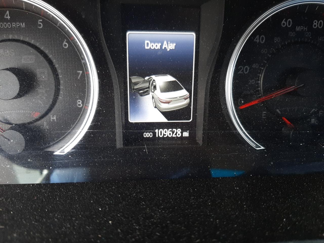 Photo 8 from auction – 2015 TOYOTA CAMRY LE with VIN 4T1BF1FK3FU069719