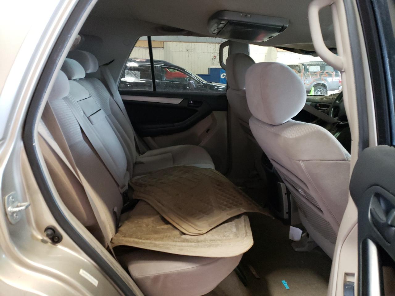 Photo 6 from auction – 2005 TOYOTA 4RUNNER SR with VIN JTEZU14R750056496