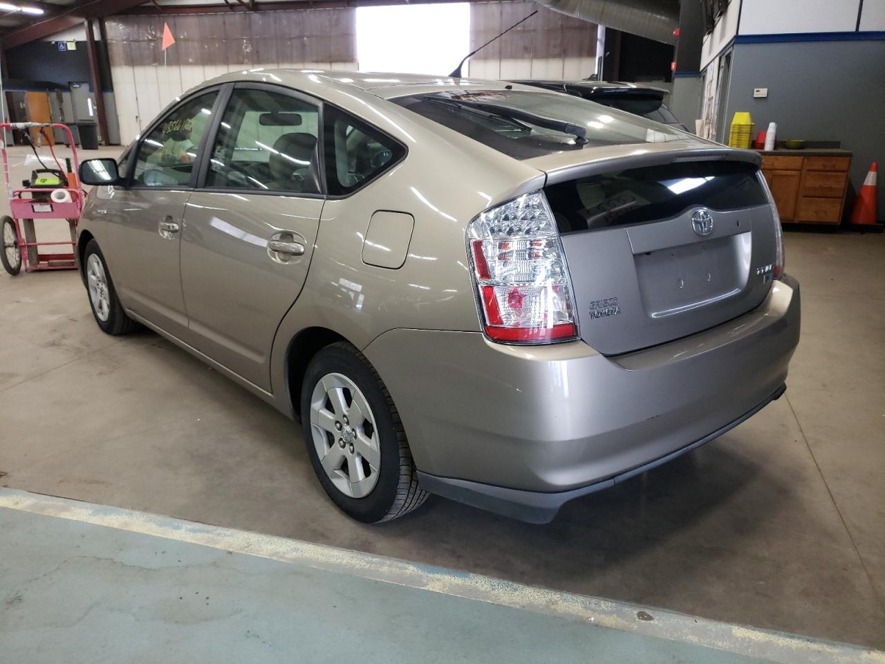 Photo 3 from auction – 2006 TOYOTA PRIUS with VIN JTDKB20U467539187