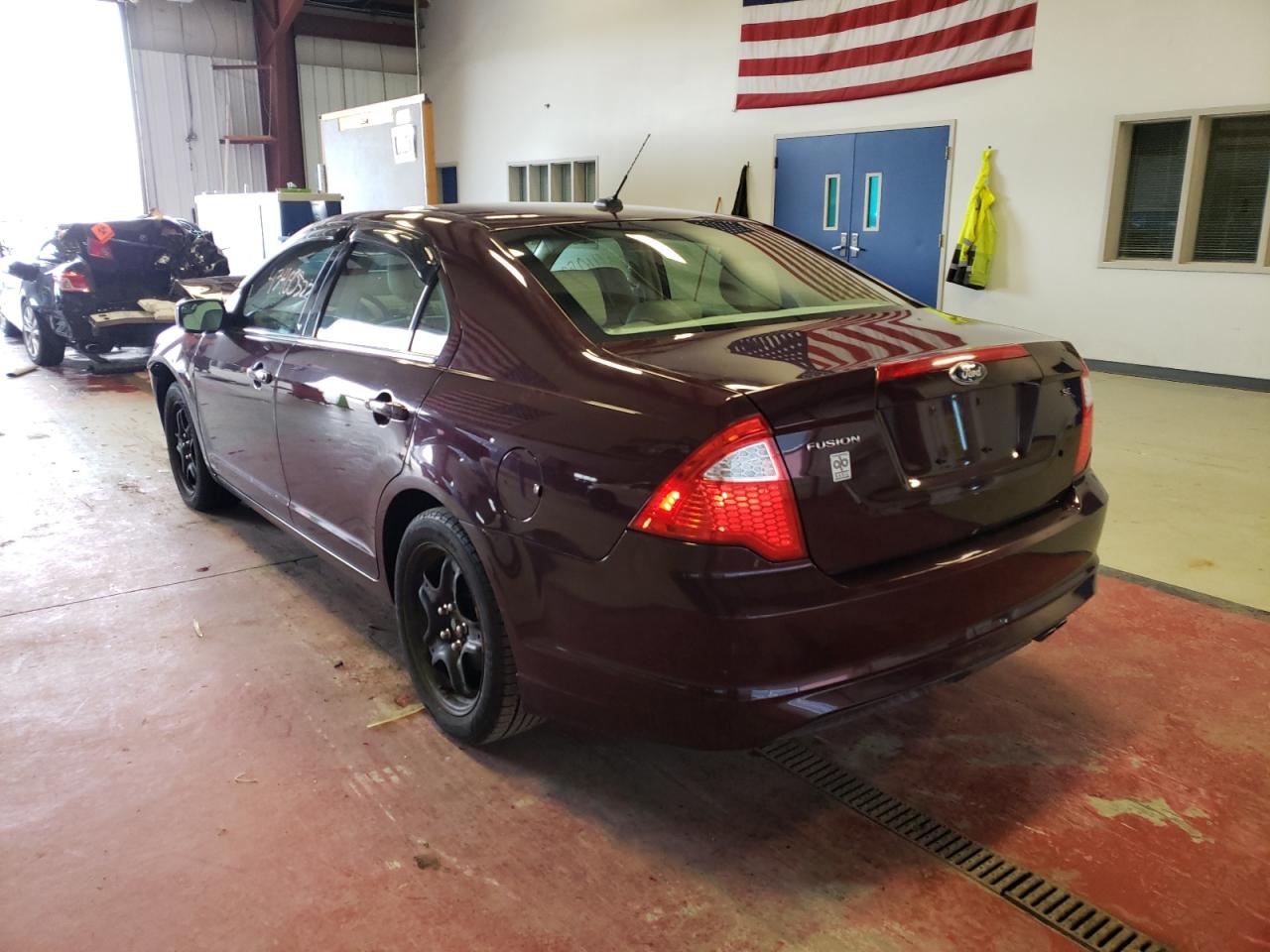 Photo 3 from auction – 2011 FORD FUSION SE with VIN 3FAHP0HA1BR117767