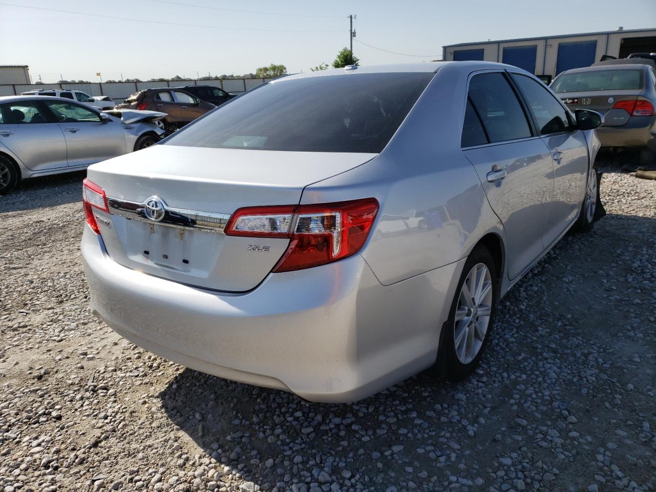 Photo 4 from auction – 2014 TOYOTA CAMRY SE with VIN 4T1BK1FK2EU548997