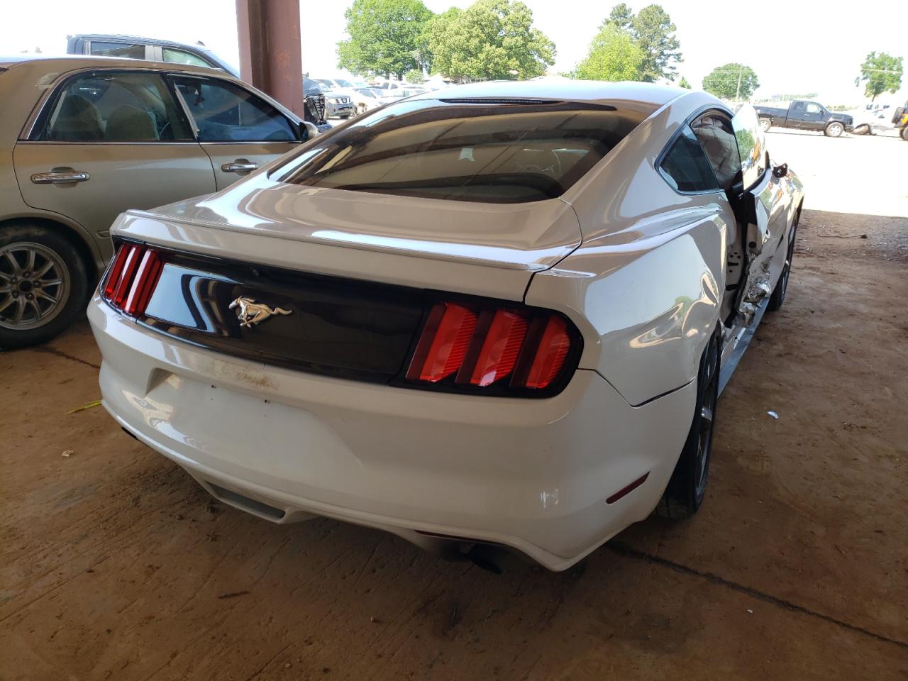 Photo 4 from auction – 2017 FORD MUSTANG with VIN 1FA6P8TH4H5322196