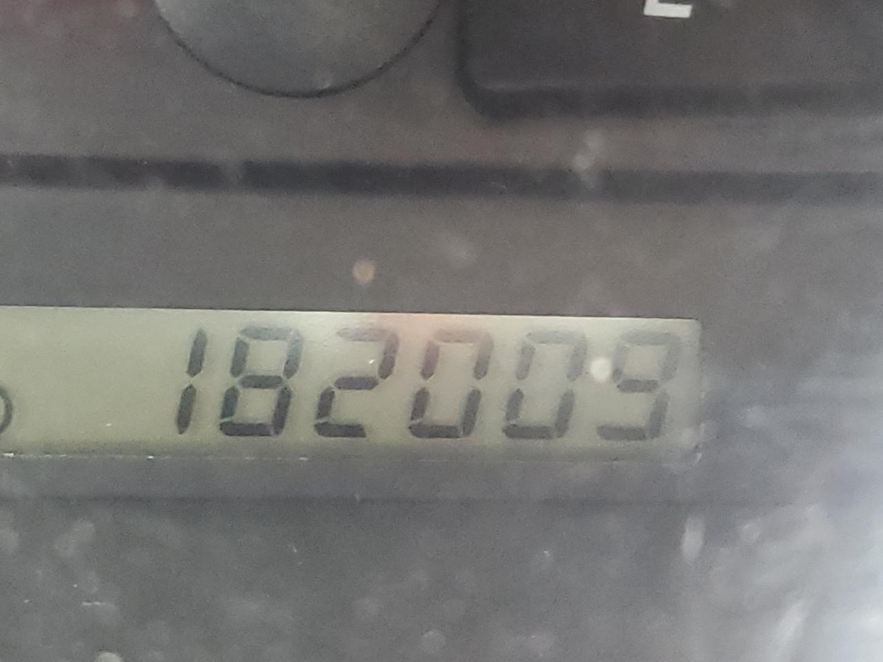 Photo 8 from auction – 2004 TOYOTA CAMRY SE with VIN 4T1BA32K24U503867