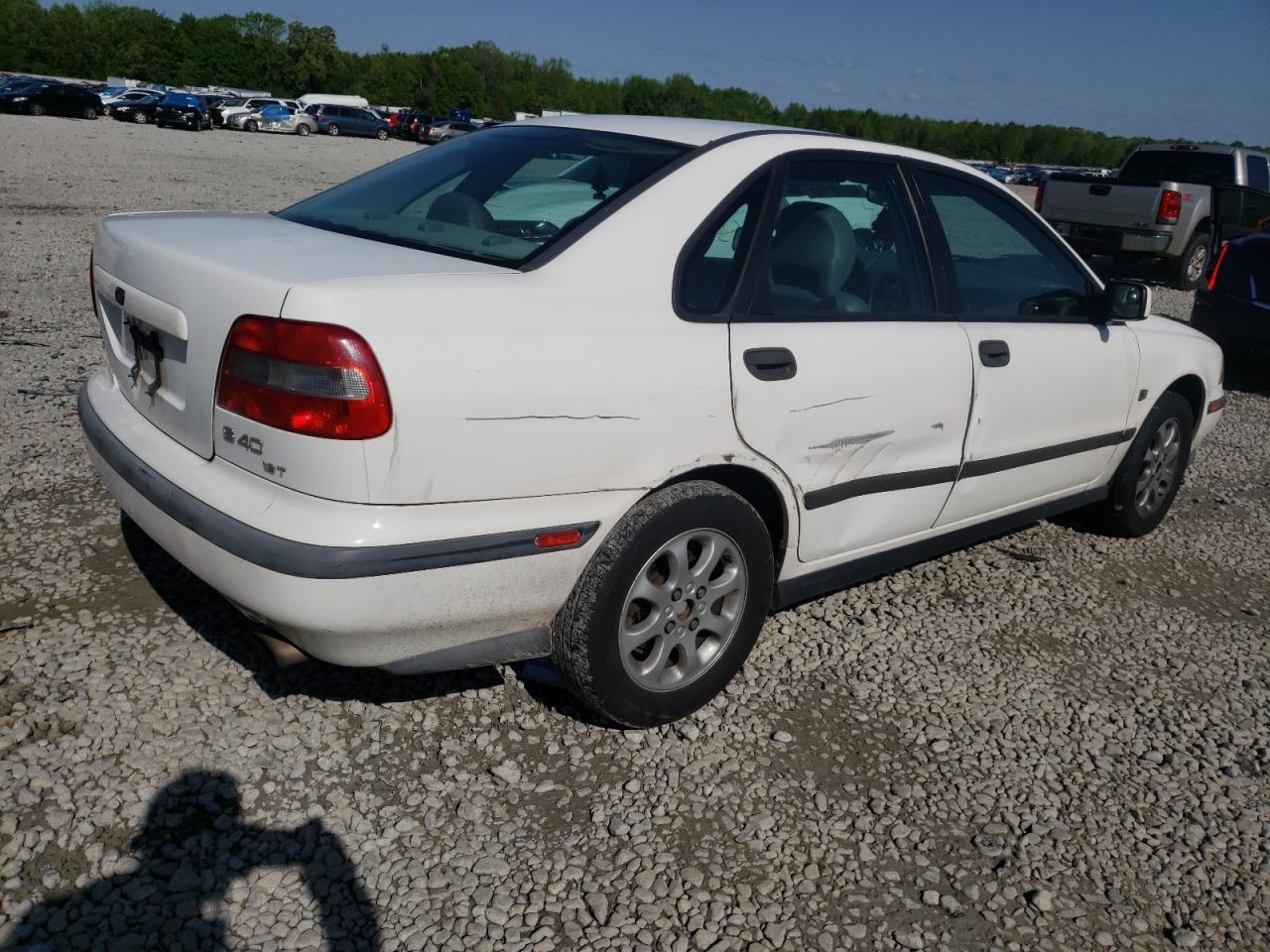 Photo 4 from auction – 2000 VOLVO S40 with VIN YV1VS2557YF550718
