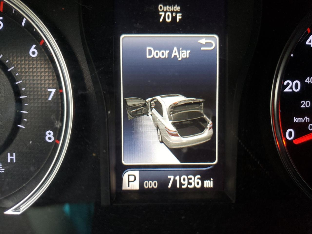 Photo 8 from auction – 2016 TOYOTA CAMRY with VIN 4T1BF1FK0GU536905
