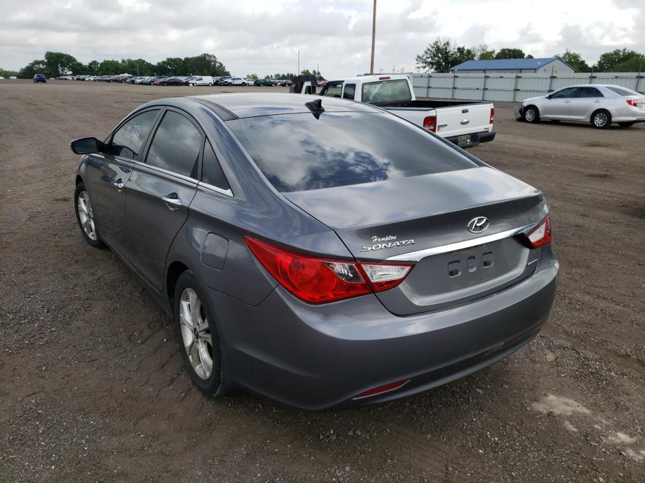 Photo 3 from auction – 2013 HYUNDAI SONATA SE with VIN 5NPEC4ACXDH659595